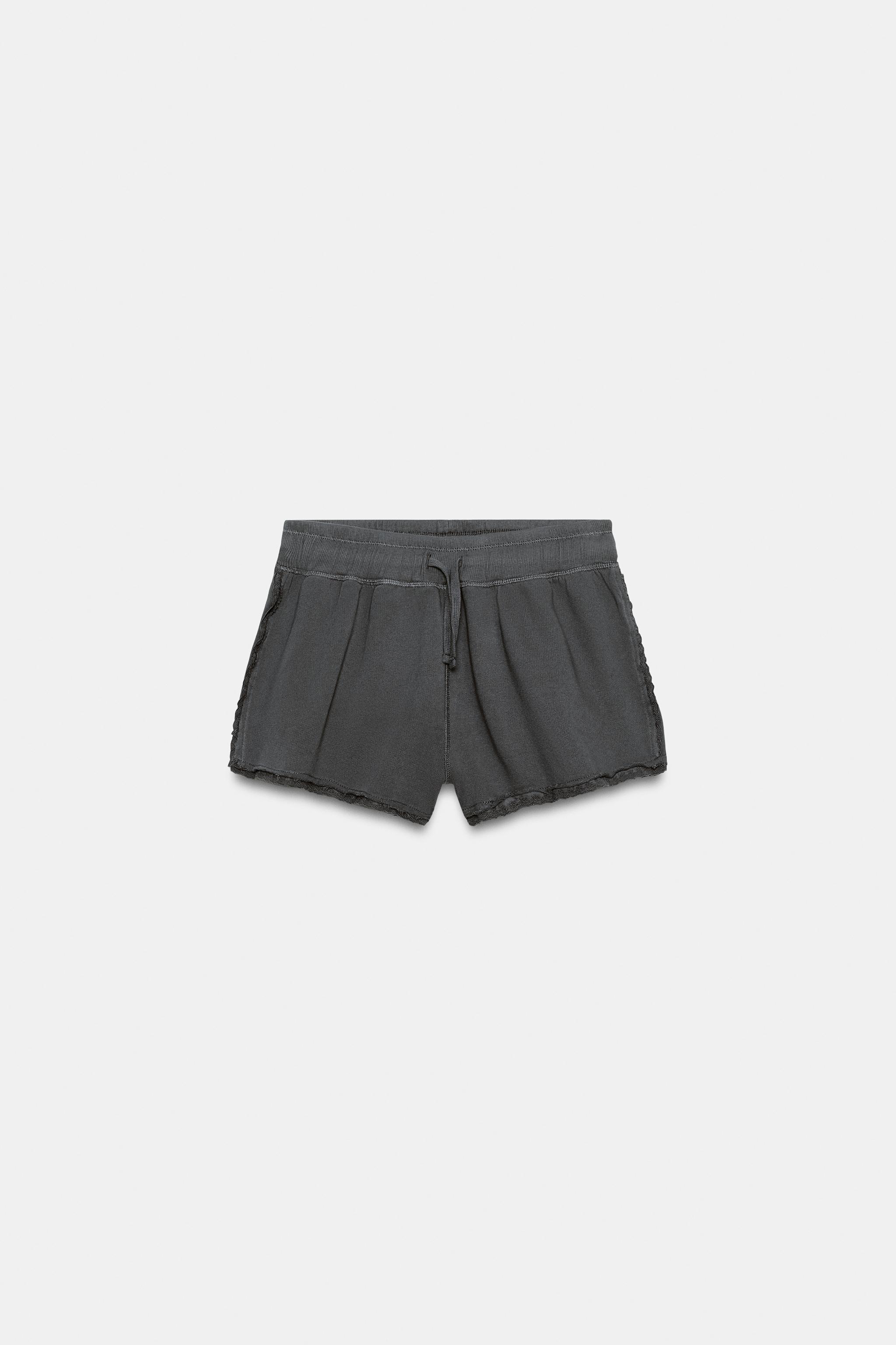 WASHED LACE SHORTS